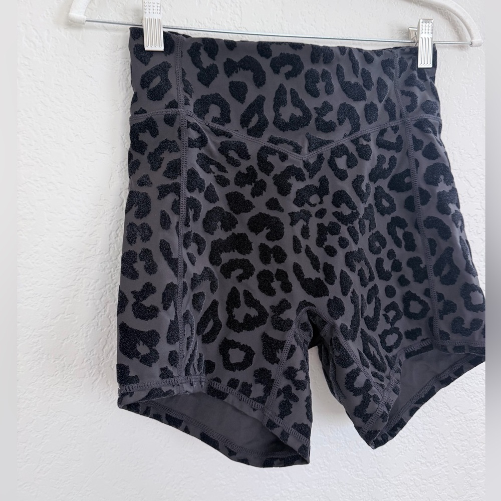 Balance Athletica shorts - Picture 3 of 7